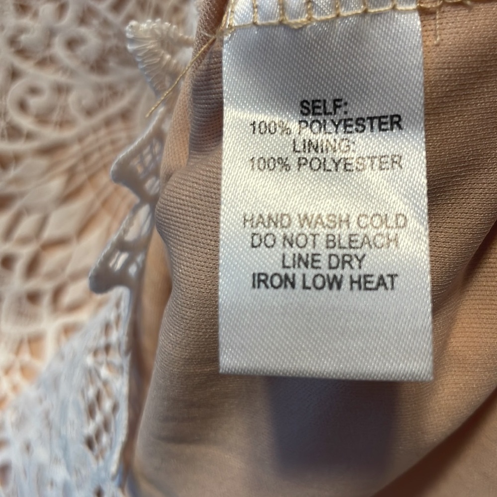 Lulu’s lace mini dress with nude underlayment - Picture 8 of 8
